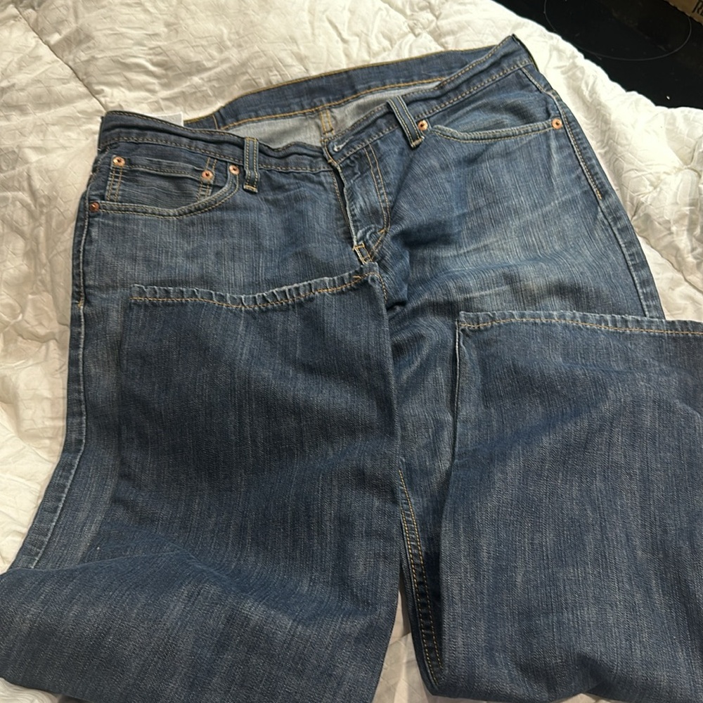569 - Picture 3 of 3